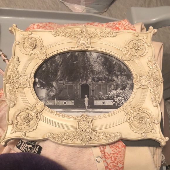 Shabby Chic Photo Frame with intricate details! - Picture 14 of 17